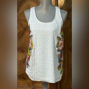 Women’s Cupio White Lace Sleeveless Top Size L